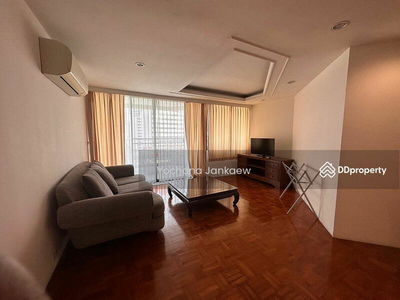 Trinity Complex, Bangkok, Thailand Trinity Complex, Bangkok, Thailand