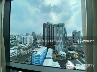Life Sukhumvit 48, Bangkok, Thailand Life Sukhumvit 48, Bangkok, Thailand