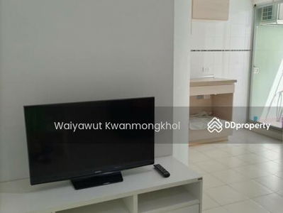 Lumpini Park Riverside Rama 3, Bangkok, Thailand Lumpini Park Riverside Rama 3, Bangkok, Thailand