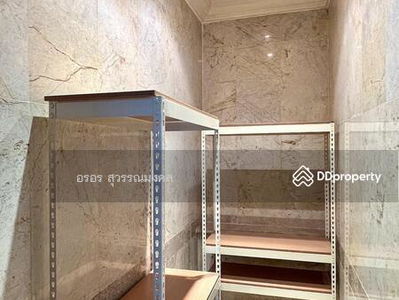 All Seasons Mansion, Bangkok, Thailand All Seasons Mansion, Bangkok, Thailand