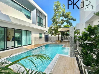 Housing in Ban Ratsada, Thailand Housing in Ban Ratsada, Thailand