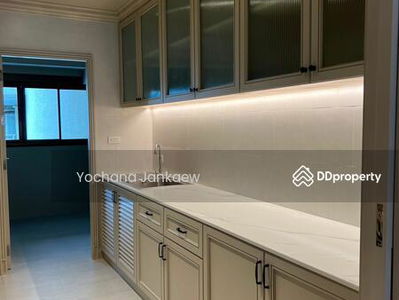 Tower Park, Bangkok, Thailand Tower Park, Bangkok, Thailand