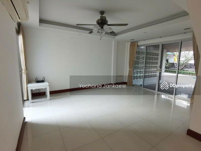 J.S.K. Mansion, Bangkok, Thailand J.S.K. Mansion, Bangkok, Thailand