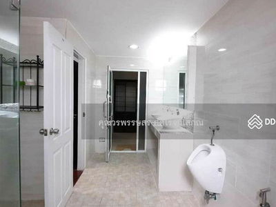 Phatthanakan 44, Baan Warathorn Ville., Bangkok, Thailand Phatthanakan 44, Baan Warathorn Ville., Bangkok, Thailand