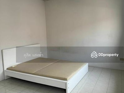 Townhome for rent, The Plus Village, Sriracha Banana Farm. Good location next to the main road, Chon Buri, Thailand Townhome for rent, The Plus Village, Sriracha Banana Farm. Good location next to the main road, Chon Buri, Thailand