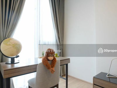 The Line Phahon-Pradipat, Bangkok, Thailand The Line Phahon-Pradipat, Bangkok, Thailand