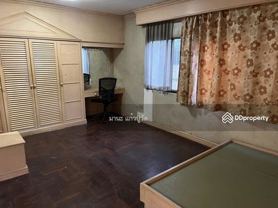 Townhouse for rent, 3 floors, 30 sq m., Bangkok., Thailand Townhouse for rent, 3 floors, 30 sq m., Bangkok., Thailand