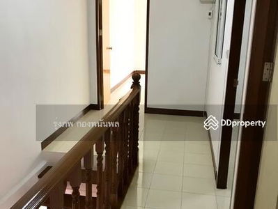 Along Khlong Phasi Charoen Fang Tai, Bangkok, Thailand Along Khlong Phasi Charoen Fang Tai, Bangkok, Thailand