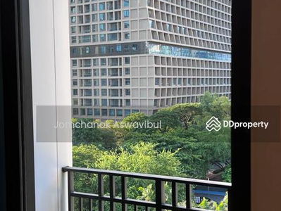 Muniq Langsuan, Bangkok, Thailand Muniq Langsuan, Bangkok, Thailand