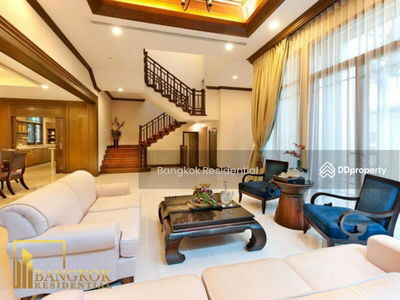 House in Compound, Bangkok, Thailand House in Compound, Bangkok, Thailand