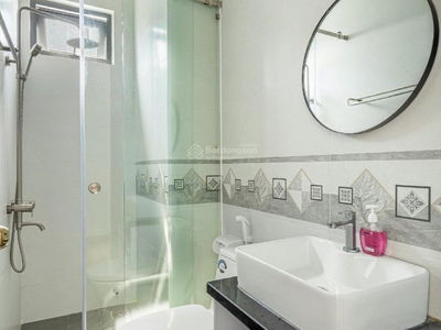 Ngo Tat To Street, Vietnam Ngo Tat To Street, Vietnam