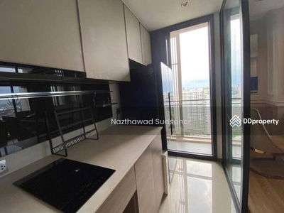 The Line Phahon-Pradipat, Bangkok, Thailand The Line Phahon-Pradipat, Bangkok, Thailand