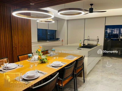 Phatsana Garden, Bangkok, Thailand Phatsana Garden, Bangkok, Thailand