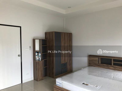 Gehäuse In Kathu, Thailand Gehäuse In Kathu, Thailand