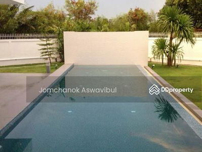 Panya Pattanakarn Village, Bangkok, Thailand Panya Pattanakarn Village, Bangkok, Thailand