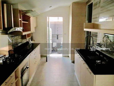 Nonthaburi, Nonthaburi, Thailand Nonthaburi, Nonthaburi, Thailand