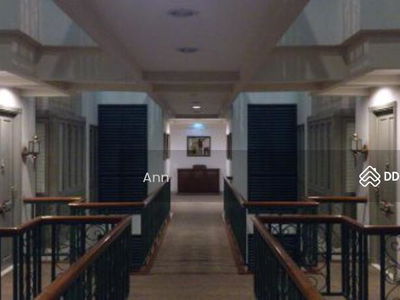 Saladaeng Colonnade, Bangkok, Thailand Saladaeng Colonnade, Bangkok, Thailand