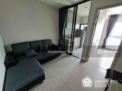 Life Sukhumvit 62, Bangkok, Thailand Life Sukhumvit 62, Bangkok, Thailand