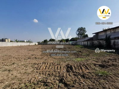 Ramkhamhaeng Soi 100, Bangkok, Thailand Ramkhamhaeng Soi 100, Bangkok, Thailand