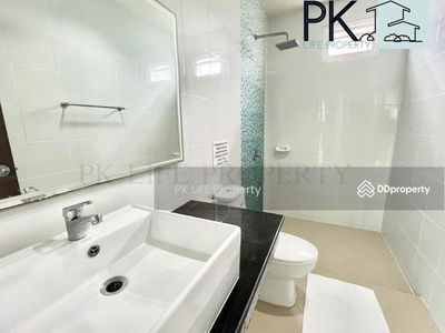 Gehäuse In Ban Chalong, Thailand Gehäuse In Ban Chalong, Thailand