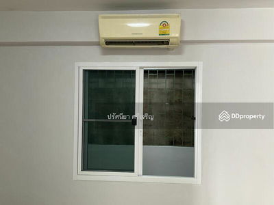 Townhouse for rent, 18.7 sq m, 5 floors, newly renovated, 5 bedrooms, 5 bathrooms, 7 air conditioners, 3 phase electricity, 2 kitchens. Usable area 370 sq m. Electric door, Bangkok, Thailand Townhouse for rent, 18.7 sq m, 5 floors, newly renovated, 5 bedrooms, 5 bathrooms, 7 air conditioners, 3 phase electricity, 2 kitchens. Usable area 370 sq m. Electric door, Bangkok, Thailand