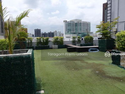 Zenith Place Sukhumvit 42, Bangkok, Thailand Zenith Place Sukhumvit 42, Bangkok, Thailand