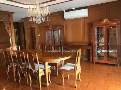 Tower Park, Bangkok, Thailand Tower Park, Bangkok, Thailand