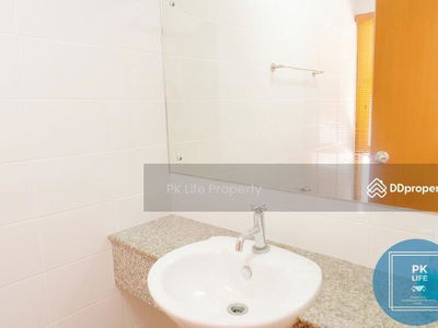 Жилье в Ban Ratsada, Thailand Жилье в Ban Ratsada, Thailand