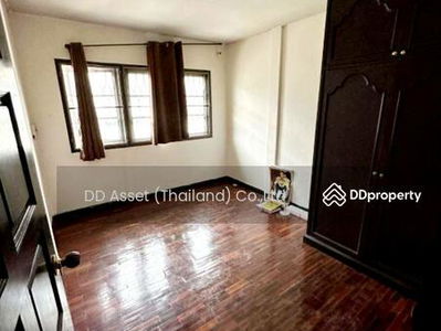 Townhouse for rent, Kret Kaew Garden 4, near Prachaniwet Market. Thetsaban Songkhro Road, Chatuchak, code T8010, Bangkok, Thailand Townhouse for rent, Kret Kaew Garden 4, near Prachaniwet Market. Thetsaban Songkhro Road, Chatuchak, code T8010, Bangkok, Thailand