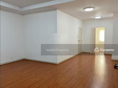 Mooban Saran Phruek, Bangkok, Thailand Mooban Saran Phruek, Bangkok, Thailand