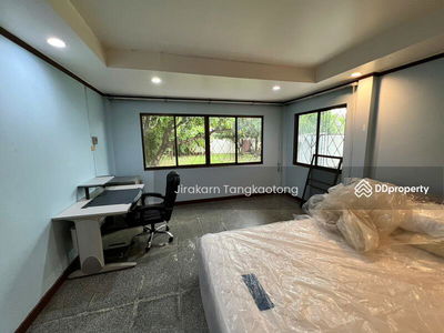 Prachachuen Village, Nonthaburi, Thailand Prachachuen Village, Nonthaburi, Thailand