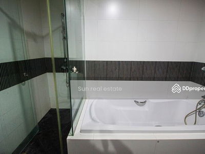 Urbana Sathorn, Bangkok, Thailand Urbana Sathorn, Bangkok, Thailand