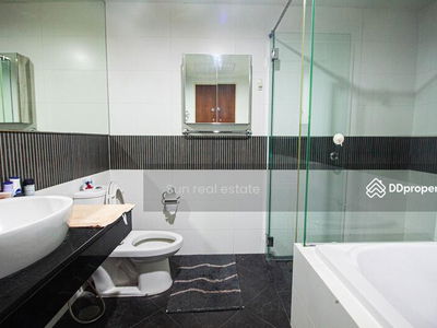 Urbana Sathorn, Bangkok, Thailand Urbana Sathorn, Bangkok, Thailand