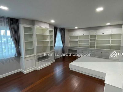 Ladawan Srinakarin, Samut Prakan, Thailand Ladawan Srinakarin, Samut Prakan, Thailand