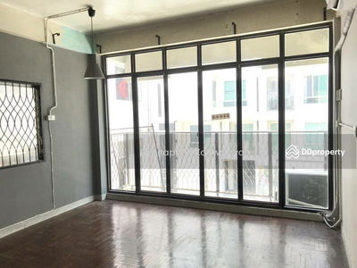 10500, Bangkok, Thailand 10500, Bangkok, Thailand