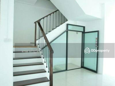 Klang Muang, Bangkok, Thailand Klang Muang, Bangkok, Thailand