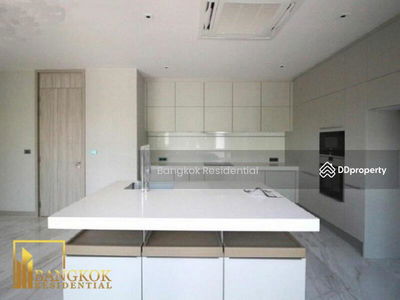 Quarter Thonglor, Bangkok, Thailand Quarter Thonglor, Bangkok, Thailand