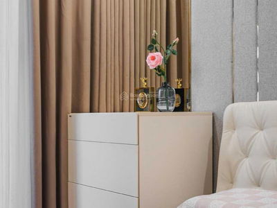 D'. Le Roi Soleil, Vietnam D'. Le Roi Soleil, Vietnam