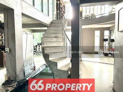 Commercial/Shophouse, Bangkok, Thailand Commercial/Shophouse, Bangkok, Thailand