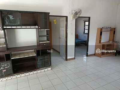 Single-storey detached house for rent, near the terminal, lots of space, Nakhon Ratchasima, Thailand Single-storey detached house for rent, near the terminal, lots of space, Nakhon Ratchasima, Thailand