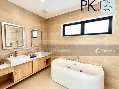 Gehäuse In Kathu, Thailand Gehäuse In Kathu, Thailand