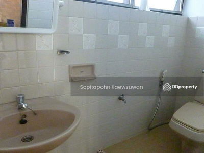 10110, Bangkok, Thailand 10110, Bangkok, Thailand