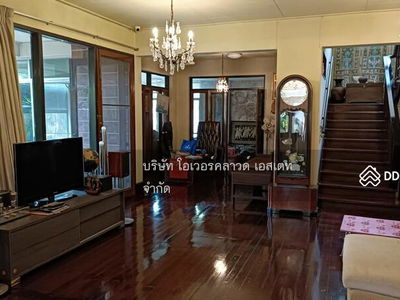 Space for rent ari ari sampan, Bangkok, Thailand Space for rent ari ari sampan, Bangkok, Thailand