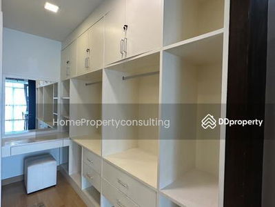 Nusasiri Grand, Bangkok, Thailand Nusasiri Grand, Bangkok, Thailand