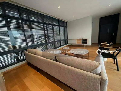 10400, Bangkok, Thailand 10400, Bangkok, Thailand