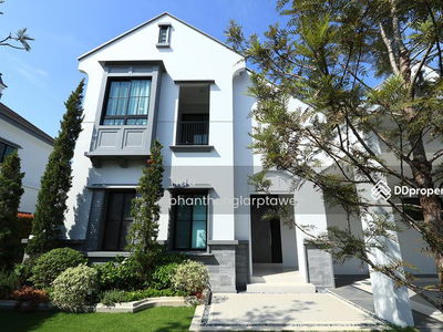 Nantawan Rama 9 New Krungthepkreetha, Bangkok, Thailand Nantawan Rama 9 New Krungthepkreetha, Bangkok, Thailand