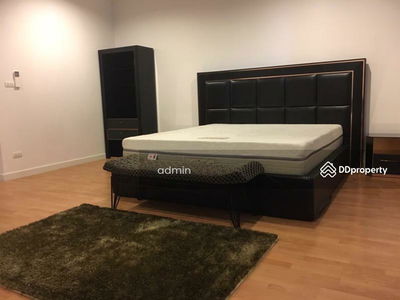 House for rent, 4 floors, 4 bedrooms, usable area 275 sq m, Bangkok, Thailand House for rent, 4 floors, 4 bedrooms, usable area 275 sq m, Bangkok, Thailand