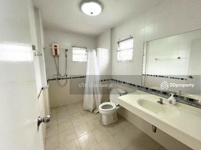 Chuan Chuen Chaengwattana, Nonthaburi, Thailand Chuan Chuen Chaengwattana, Nonthaburi, Thailand