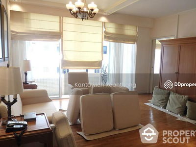 Langsuan Ville, Bangkok, Thailand Langsuan Ville, Bangkok, Thailand