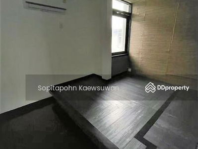 10400, Bangkok, Thailand 10400, Bangkok, Thailand